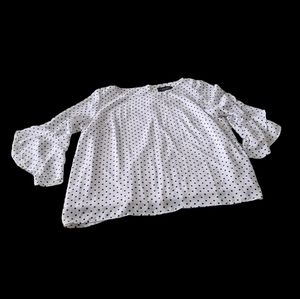 NWOT💃 3/4 sleeve Polka dot blouse